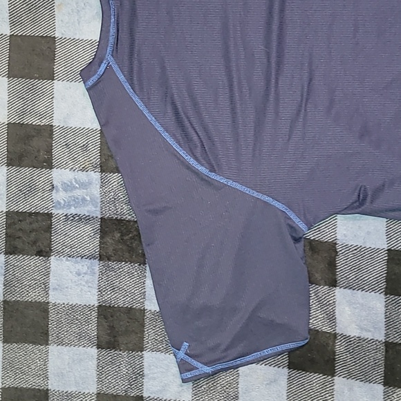 Vintage. 90's. NIKE. Sphere-dry. Tee-shirt size Large. Like-new - Picture 13 of 15